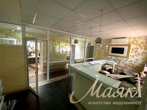 комерційна за адресою Олекси Тихого вул. (Виборзька), 89-А