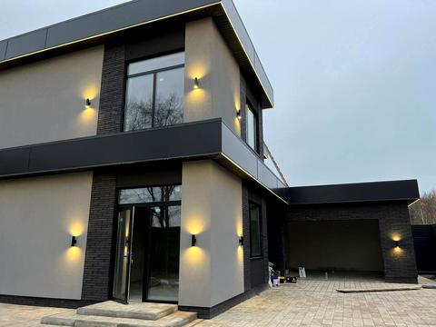 будинок за адресою с. Плюти, Київська вул.