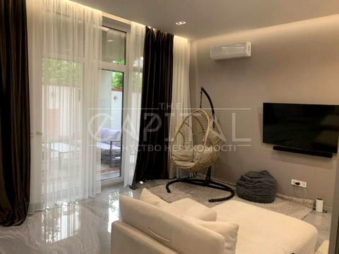 будинок за адресою Товарна вул., 24б