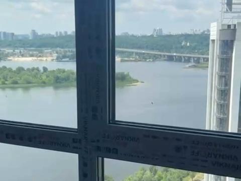 квартира за адресою Дніпровська набережна вул., 17-К