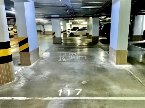 паркомісце за адресою Андрія Верхогляда вул. (Михайла Драгомирова), 3