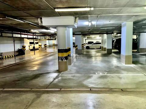 паркомісце за адресою Андрія Верхогляда вул. (Михайла Драгомирова), 3