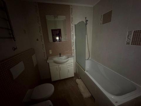 квартира за адресою Анни Ахматової вул., 35-А