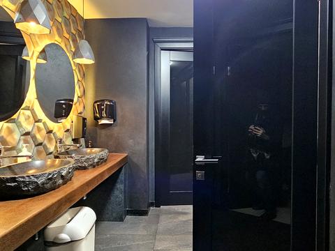 коммерческая по адресу Крещатик ул. (Kreschatic), 29/1