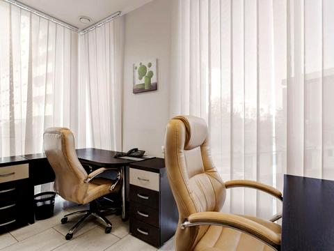 комерційна за адресою Валерія Лобановського просп. (Червонозоряний), 4-Б