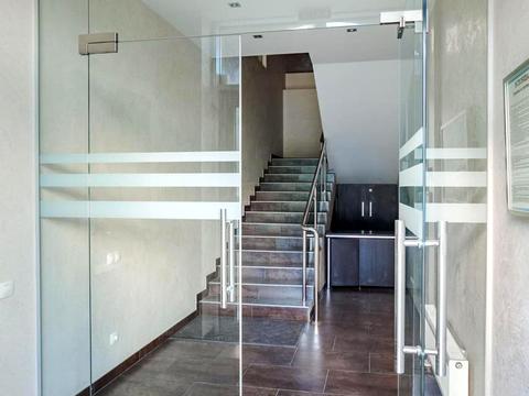 комерційна за адресою Валерія Лобановського просп. (Червонозоряний), 4-Б