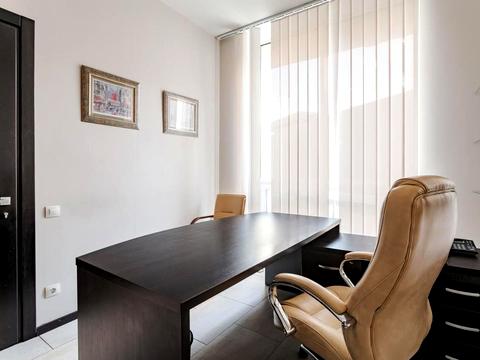 комерційна за адресою Валерія Лобановського просп. (Червонозоряний), 4-Б