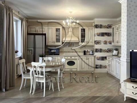 квартира за адресою Раїси Окіпної вул., 10