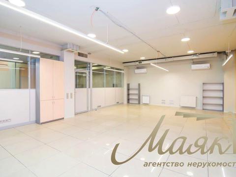 комерційна за адресою Спортивна пл., 3