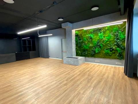 комерційна за адресою Спортивна пл., 3