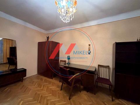 квартира за адресою Глібова вул., 12