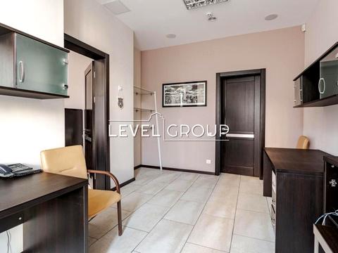 комерційна за адресою Київ, Валерія Лобановського просп. (Червонозоряний), 4-Б