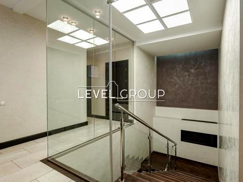 комерційна за адресою Валерія Лобановського просп. (Червонозоряний), 4-Б