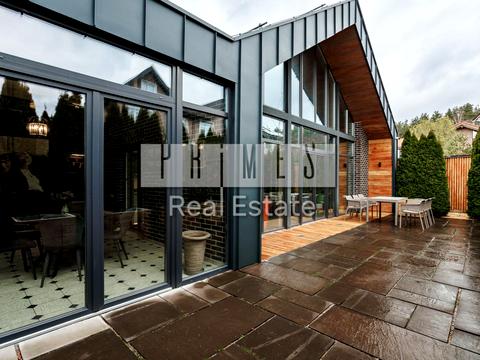 дом по адресу вул. Стоянська, 8/1