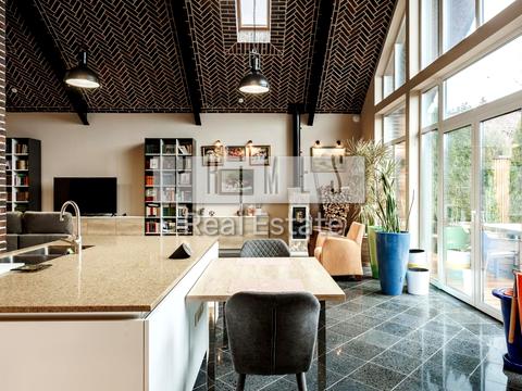 дом по адресу вул. Стоянська, 8/1