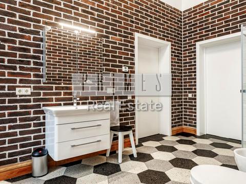 дом по адресу вул. Стоянська, 8/1