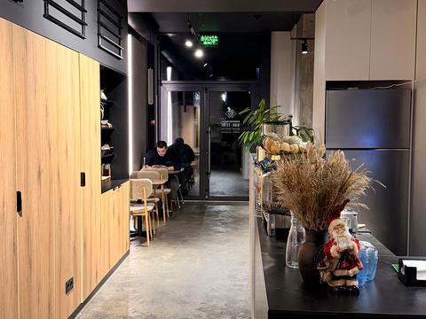 коммерческая по адресу Салютная ул., 2к6