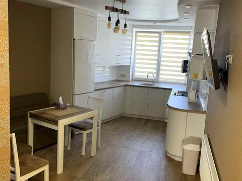 квартира за адресою Героїв Небесної Сотні просп., 32/1