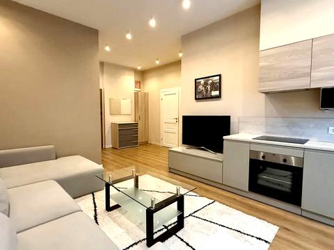 квартира за адресою Андрія Верхогляда вул. (Михайла Драгомирова), 2-А