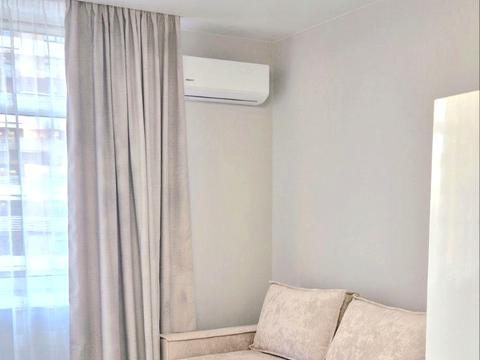 квартира по адресу Олександра Олеся ул., 3