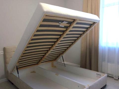 квартира по адресу Олександра Олеся ул., 3