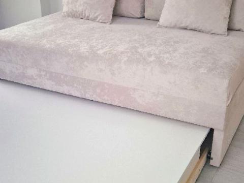 квартира по адресу Олександра Олеся ул., 3