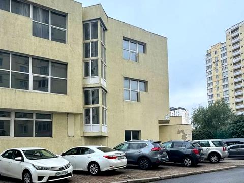 комерційна за адресою Федора Ернста вул., 8а