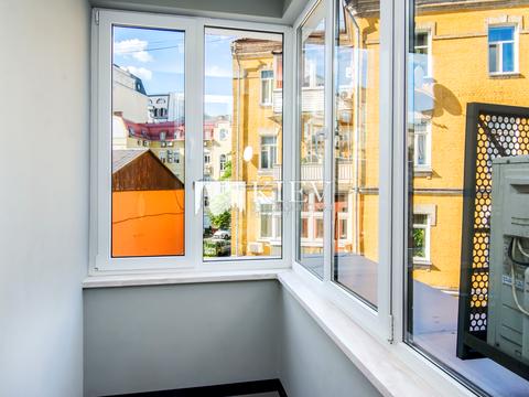 коммерческая по адресу Саксаганского ул., 37-К