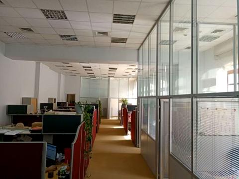 комерційна за адресою Бульварно-Кудрявська вул. (Воровського), 22-24