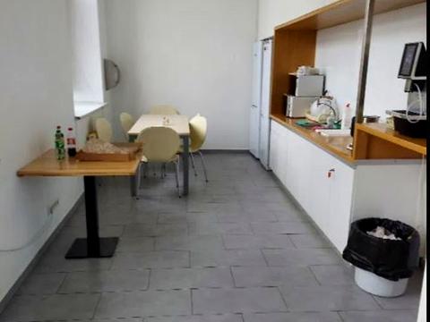 комерційна за адресою Бульварно-Кудрявська вул. (Воровського), 22-24