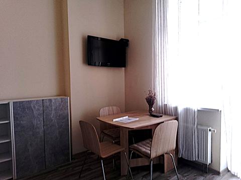 квартира за адресою Кирило-Мефодіївська вул., 2