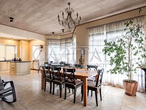 будинок за адресою Приозерна