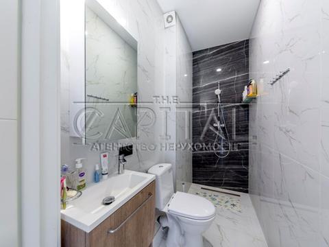 будинок за адресою Івана Миколайчука