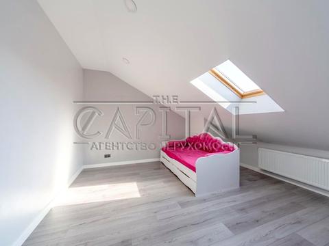 будинок за адресою Івана Миколайчука