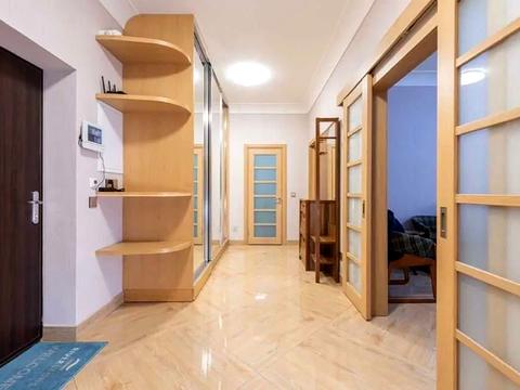 квартира за адресою Київ, Дніпровська набережна вул., 14