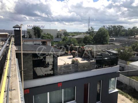 коммерческая по адресу Лесі Українки, 2