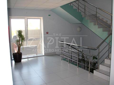 коммерческая по адресу Лесі Українки, 2