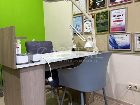 комерційна за адресою Мокра вул. (Кудряшова), 5-А