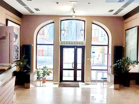 комерційна за адресою Воздвиженська вул., 41