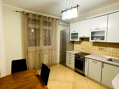 квартира за адресою Петра Калнишевського вул. (Михайла Майорова), 7