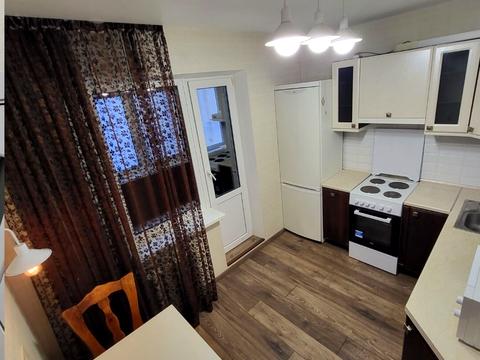 квартира за адресою Анни Ахматової вул., 16-В