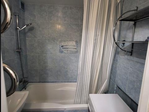 квартира за адресою Анни Ахматової вул., 16-В