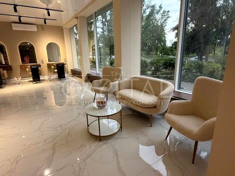 коммерческая по адресу Русановская набережная ул., 8