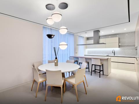 будинок за адресою Набережна вул.