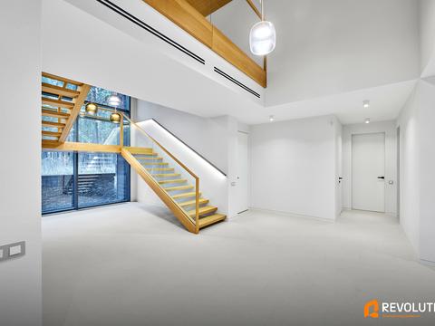 будинок за адресою Набережна вул.