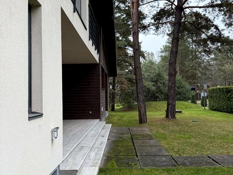 будинок за адресою Набережна вул.