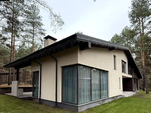 будинок за адресою Набережна вул.