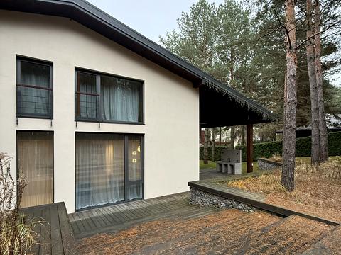 будинок за адресою Набережна вул.