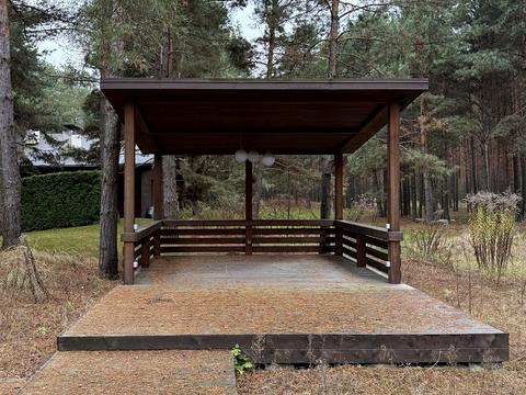 будинок за адресою Набережна вул.