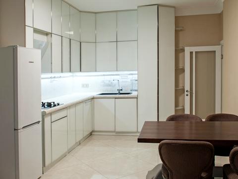 квартира за адресою Київ, Дніпровська набережна вул., 14